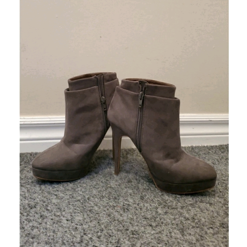 Zara grey suede ankle boots